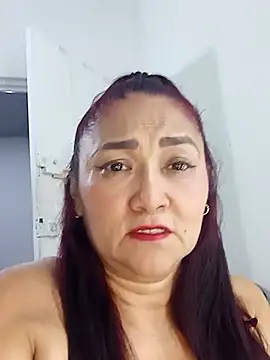 Snapshot of linda_luna29 chatting on May 16, 4:53 am linda luna29 online show from May 16, 4:53 am