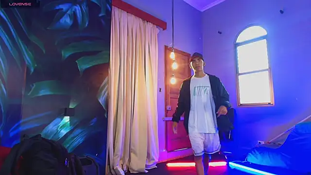 AlanCutee online show from September 19, 11:44 am