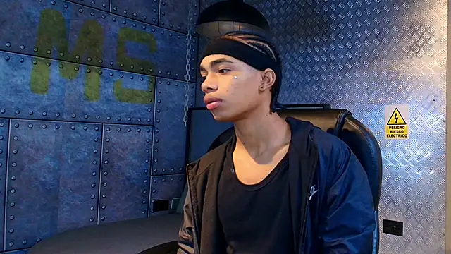 AlanCutee online show from October 18, 11:44 am