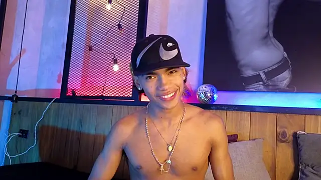 AlanCutee online show from March 20, 11:53 pm