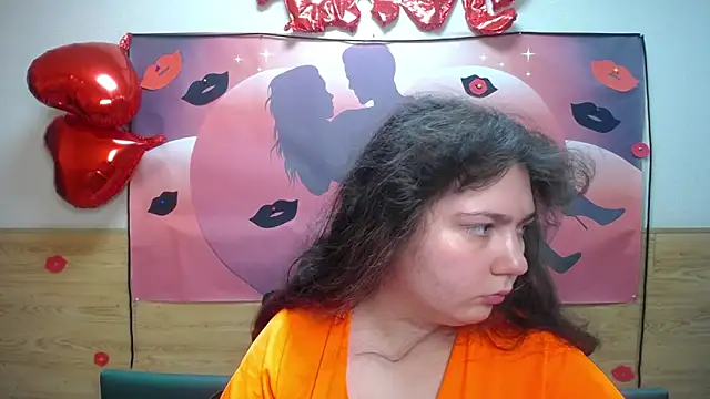 Snapshot of NeonilaLisova chatting on September 9, 11:21 am NeonilaLisova online show from September 9, 11:21 am