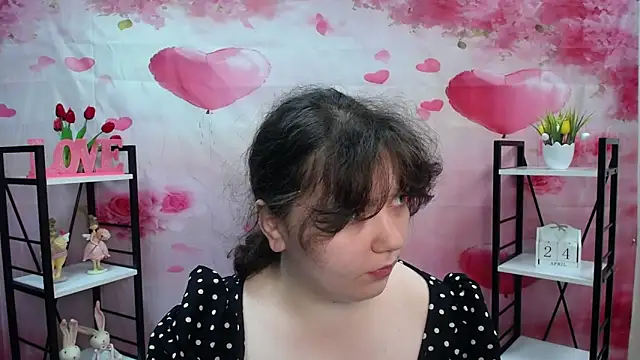 NeonilaLisova online show from April 24, 5:10 am