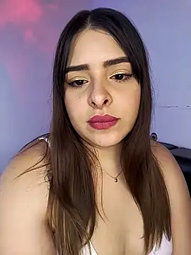 Nahomy cm online show from October 10, 8:30 pm