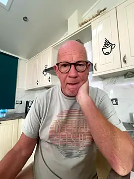 philefc online show from October 28, 9:35 am