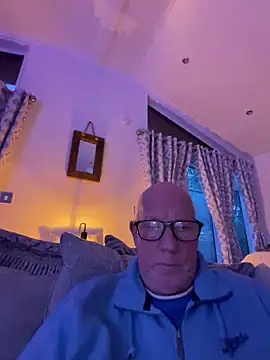 Snapshot of philefc chatting on December 21, 4:03 pm philefc online show from December 21, 4:03 pm