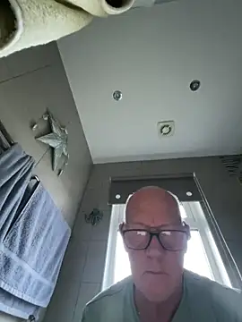 Snapshot of philefc chatting on December 22, 9:06 am philefc online show from December 22, 9:06 am