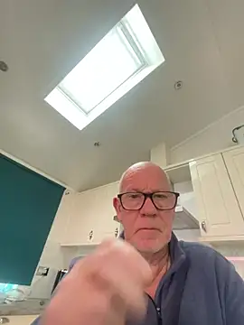 Snapshot of philefc chatting on January 11, 9:47 am philefc online show from January 11, 9:47 am