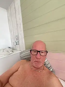 Snapshot of philefc chatting on February 4, 10:32 am philefc online show from February 4, 10:32 am