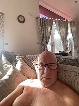 Snapshot of philefc chatting on February 16, 10:33 am philefc online show from February 16, 10:33 am