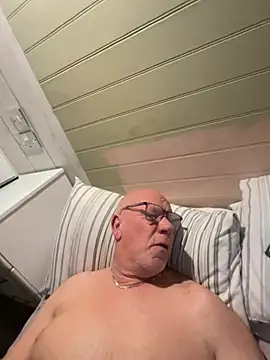 Snapshot of philefc chatting on March 12, 2:07 am philefc online show from March 12, 2:07 am