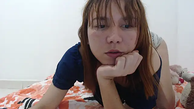 Snapshot of Dolly_Peach_ chatting on October 3, 3:36 am Dolly Peach  online show from October 3, 3:36 am