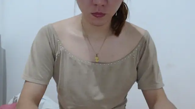 Dolly Peach  online show from February 20, 1:11 pm