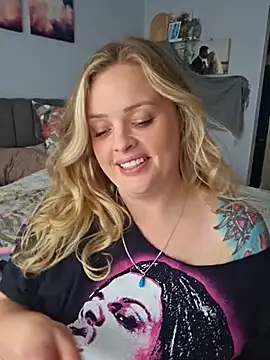 Bridgette03 online show from September 29, 3:00 am