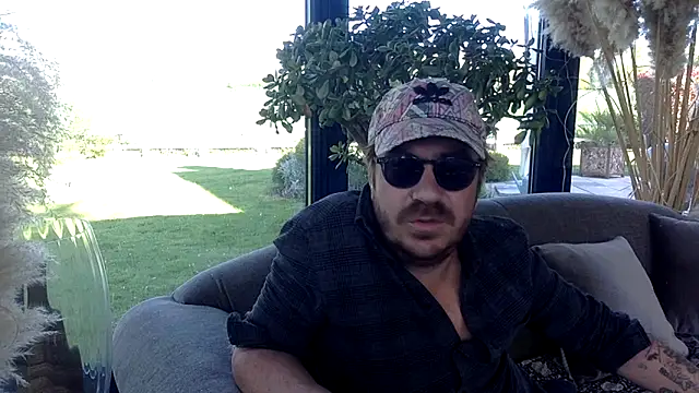 3615-ULLA online show from April 20, 7:44 am