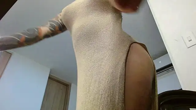 emmadoll online show from February 2, 5:32 am