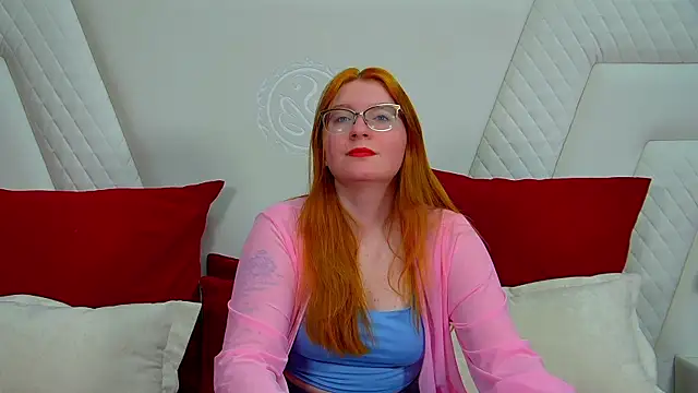 Snapshot of AliceAllisons chatting on November 4, 6:18 pm AliceAllisons online show from November 4, 6:18 pm