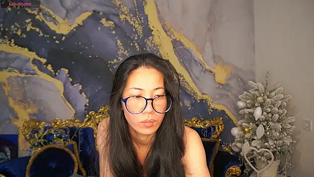 Snapshot of Yen_Star chatting on February 21, 8:10 pm Yen Star online show from February 21, 8:10 pm