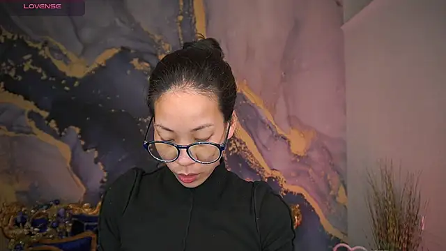 Snapshot of Yen_Star chatting on March 3, 8:59 pm Yen Star online show from March 3, 8:59 pm