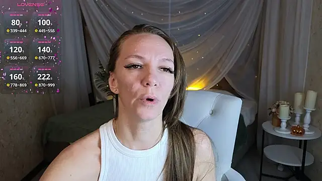 Jesica mooon online show from March 6, 1:24 am