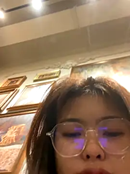   BabyShowPublic   online show from October 27, 1:15 pm