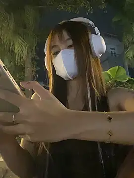   BabyShowPublic   online show from April 8, 3:23 pm