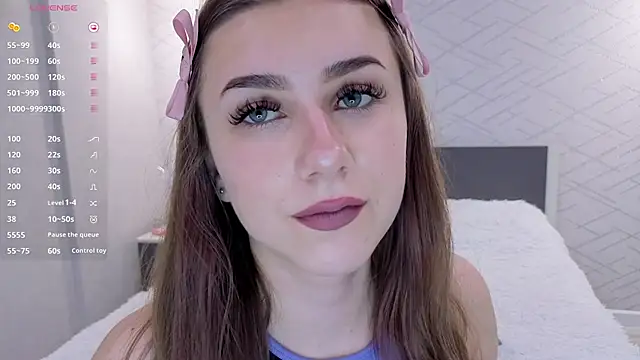 Snapshot of thelittlecowgirl chatting on November 27, 9:17 pm thelittlecowgirl online show from November 27, 9:17 pm