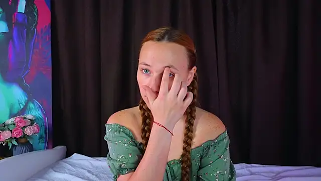 BettyStevenson online show from September 18, 7:21 am