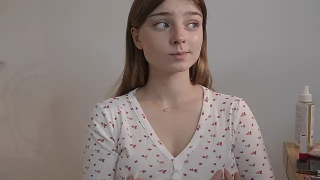 Snapshot of _floret_joy_ chatting on September 18, 12:29 pm floret joy online show from September 18, 12:29 pm