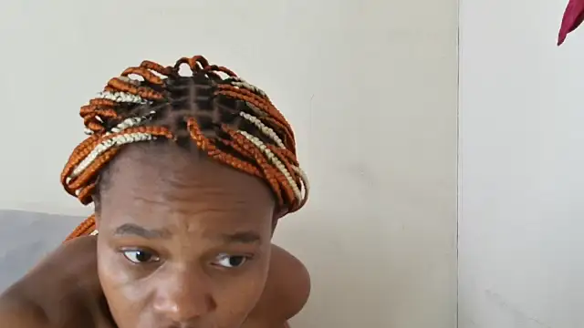 Snapshot of SexyBitchx01 chatting on October 10, 10:36 am SexyBitchx01 online show from October 10, 10:36 am