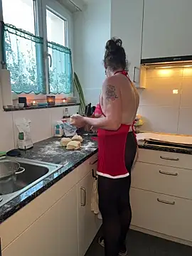 Snapshot of Nadja_Noir chatting on November 27, 1:57 pm Nadja Noir online show from November 27, 1:57 pm