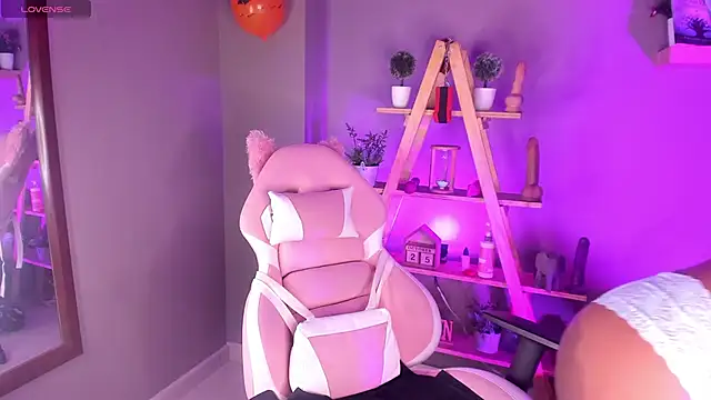 nyxmoonhells online show from November 14, 9:35 pm