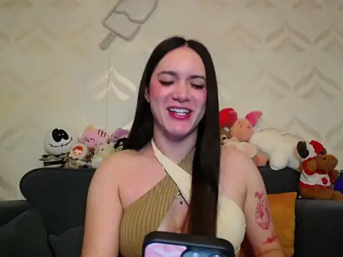 Yhanbeaufort18 online show from September 21, 11:12 am