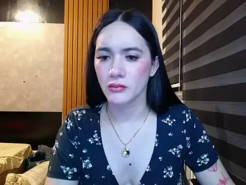 Yhanbeaufort18 online show from September 24, 10:29 am