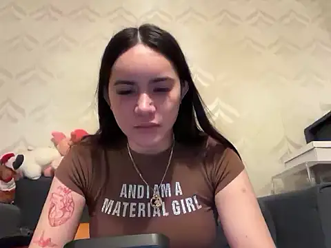 Yhanbeaufort18 online show from October 12, 4:06 pm