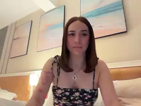 Yhanbeaufort18 online show from October 25, 11:51 am