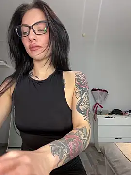 kaonasssiii online show from November 22, 1:32 pm