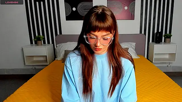 Emily Tylerr online show from September 19, 8:16 am