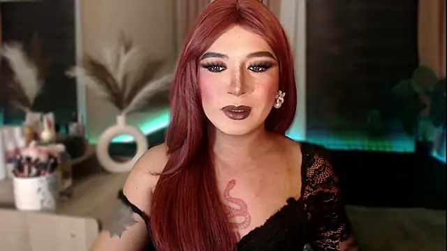 mslilly croft online show from February 1, 5:00 pm