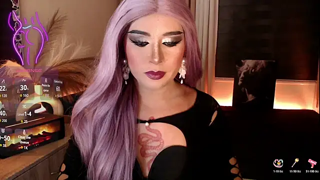 Snapshot of mslilly_croft chatting on May 3, 4:46 pm mslilly croft online show from May 3, 4:46 pm
