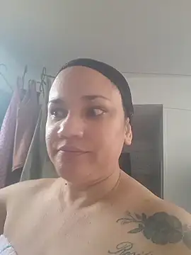 Snapshot of ROOSEQUEEN chatting on November 28, 4:09 pm ROOSEQUEEN online show from November 28, 4:09 pm