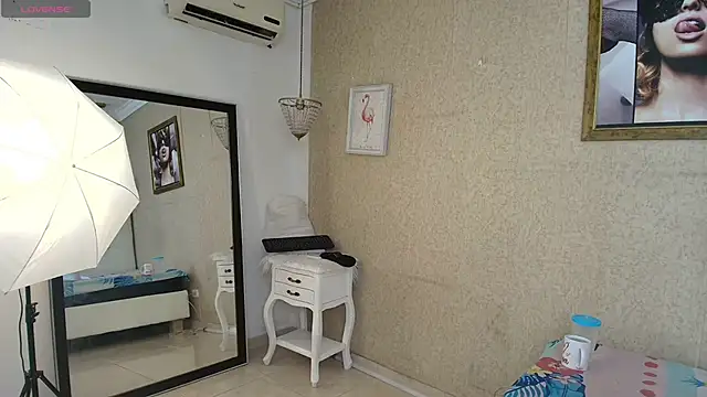 Miladiosa online show from October 27, 11:36 am