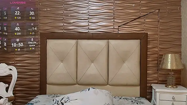 Miladiosa online show from April 24, 1:02 pm