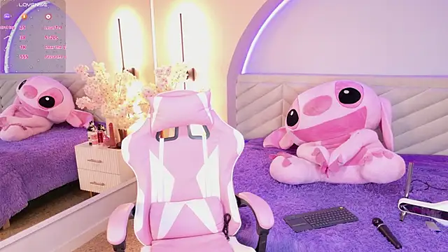 amy miller1 online show from March 9, 8:13 pm