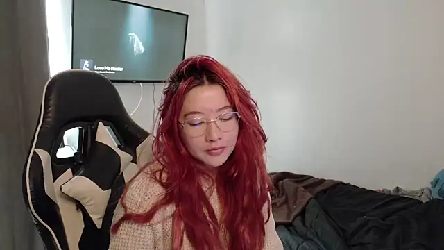 lunnaa  online show from September 9, 4:28 pm