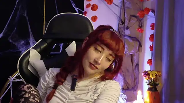 lunnaa  online show from October 29, 4:59 am