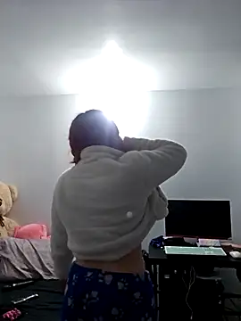 lunnaa  online show from November 30, 12:58 am