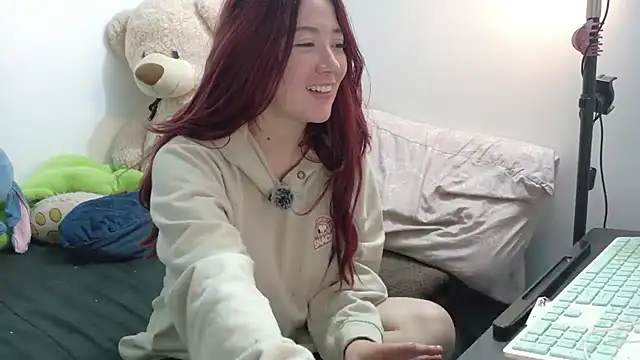 lunnaa  online show from January 9, 2:03 am