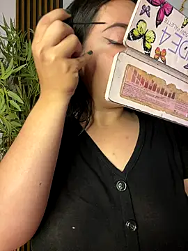 sara roy04  online show from September 18, 3:52 am