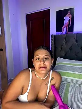 ema zoe online show from September 14, 11:04 pm