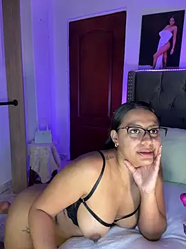 ema zoe online show from April 12, 11:54 pm